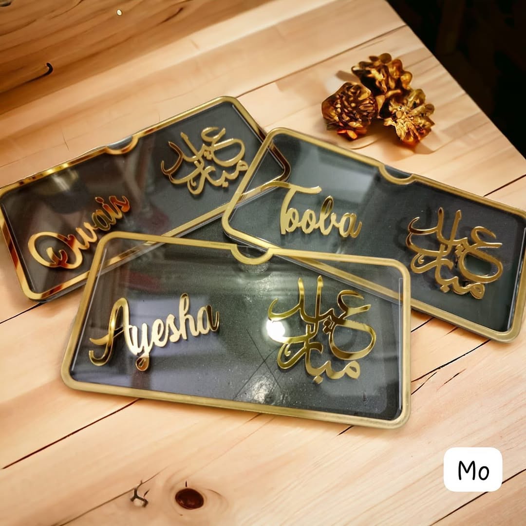 coustumize eid Mubarak envelope with own name (material acrylic )